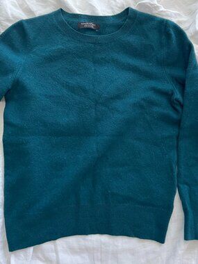 100% Cashmere sweater